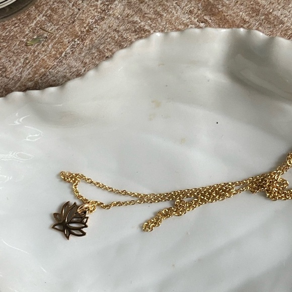 Athena Designs gold plated dainty lotus flower necklace - Picture 6 of 11